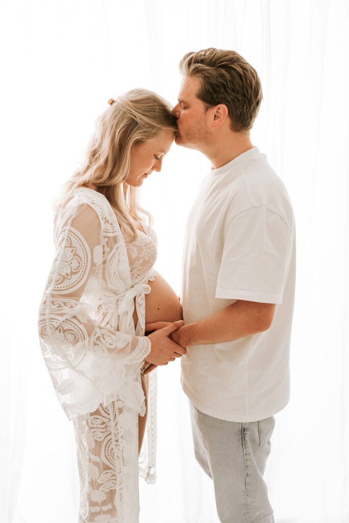 zwangerschapshoot zwangerschapsfotoshoot brugge West-Vlaanderen Oost-Vlaanderen oostende